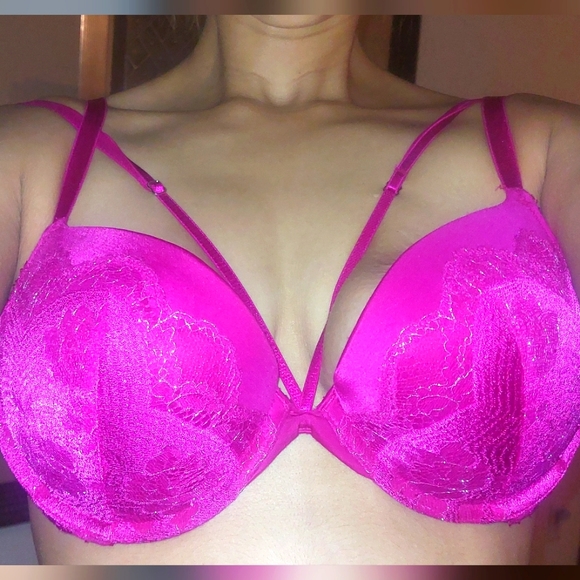 Victoria's Secret very sexy push up Bra New With Tags 32DD magenta Strappy - Picture 3 of 6